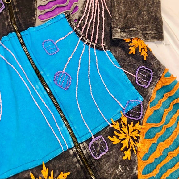 Rising International Patchwork Boho Zippered Jacket w/ Hood - Picture 4 of 7